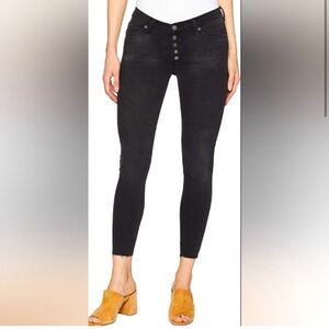 Free People Black cropped Jeans Babies are Fire They are a sexy fit Jeans sz28